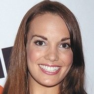 Kara Lindsay, 39 (Actriz de Teatro)
