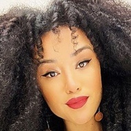 Karen Portela, 36 (YouTube明星)