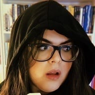 Karine Leôncio, 32 (YouTube Star)