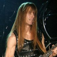 Karl Logan, 58 (吉他手)