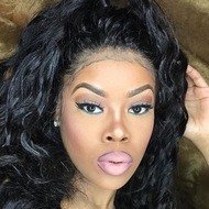 Kashmir Santiago, 35 (模特)