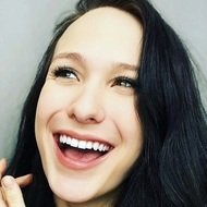 Kat Stuckey, 32 (Estrella de TikTok)