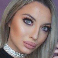 Katalina Himona, 31 (YouTube Star)