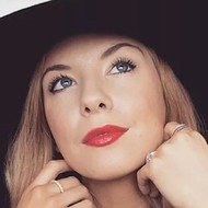 Kate Murnane, 33 (YouTube明星)