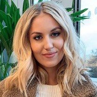 Katherine Bond, 27 (YouTube明星)