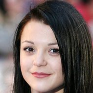 Kathryn Prescott, 32 (電視女演員)