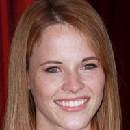 Katie Leclerc, 37 (Actriz de Televisión)