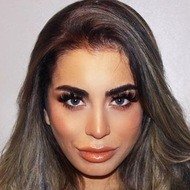 Katie Salmon, 28 (Star de la réalité)