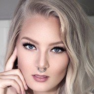 Katrin Berndt, 32 (YouTube Star)