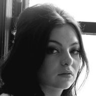 Kaya Stewart, 25 (Pop Singer)