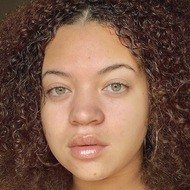 Kayla Lewis, 20 (TikTok Star)