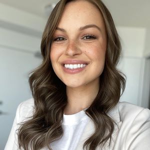 Kayla Wallace, 35 (TV Actress)