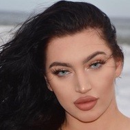 Kellee Moran, 27 (Instagram Star)