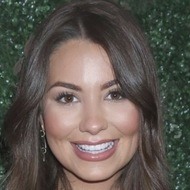 Kelley Flanagan, 32 (现实之星)