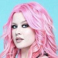 Kelly Eden, 34 (Instagram Star)