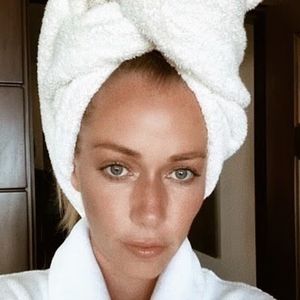 Kendra, 31 (TikTok Star)