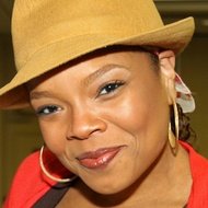 Kendra C. Johnson, 48 (电视女演员)