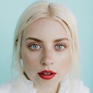 Kenzie Brenna, 35 (Instagram明星)