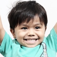 Kenzo KidToyTesters, 12 (Звезда Youtube)