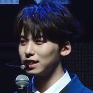 Keonhee, 25 (Pop Singer)