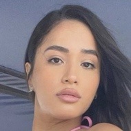 KerlyAstrid, 33 (Instagram明星)