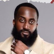 Kewabena Botchey, 40 (Реальная звезда)