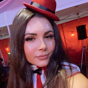 Kiana Marquez, 30 (Instagram Star)