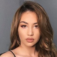 Kiara Tito, 28 (TV Show-Gastgeber)