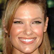 Kiele Sanchez, 47 (Atriz De Televisão)