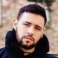 Kieran Nicholls, 33 (健身教練)