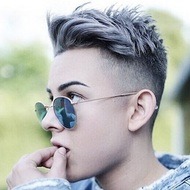 Kiian, 27 (流行歌手)