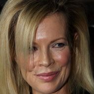 Kim Basinger, 70 (电影女演员)