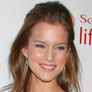 Kim Cloutier, 36 (Modelo)