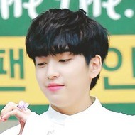 Kim Shi-hyun, 25 (Pop Singer)