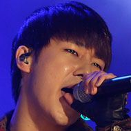 Kim Sung-kyu, 34 (Pop Zangers)