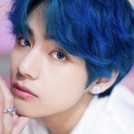 Kim Taehyung, 29 (Cantante pop)