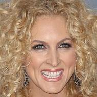 Kimberly Schlapman, 54 (乡村歌手)