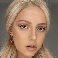 Kirsty Austin, 25 (YouTube Star)