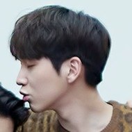 Ko Shin-won, 28 (Chanteuse pop)