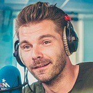 Kobe Ilsen, 43 (TV Show-Gastgeber)