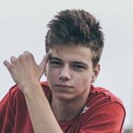 Kostas Pournaras, 24 (YouTube明星)