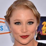 Kristen Renton, 43 (Actriz de Televisión)