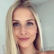 Kristin Schwan, 31 (Instagram Star)