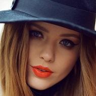 Kristina Bazan, 30 (Instagram Star)