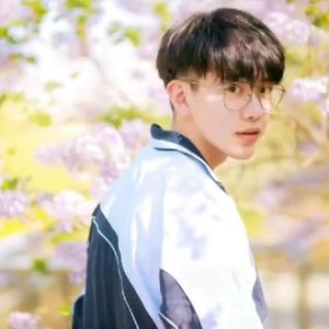 Kristino Olsen, 68 (YouTube明星)