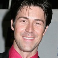 Kyan Douglas, 55 (电视节目主持人)