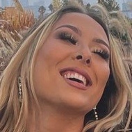 Kyra Gallego, 27 (TikTok明星)