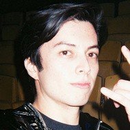 LA Aguinaldo, 32 (模特)