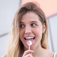 Laia Oli, 27 (YouTube明星)