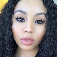 La'Shar, 31 (模特)